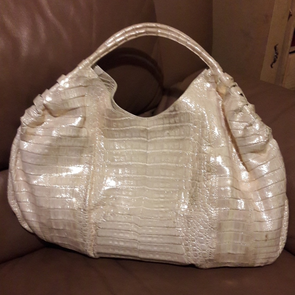 Nancy Gonzalez - image 1